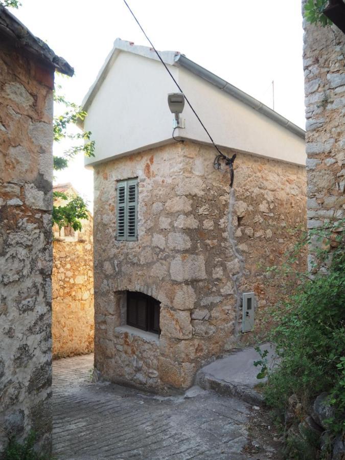 Mi Sestre - Studio Apartment Hvar Vrisnik Jelsa  Exterior foto